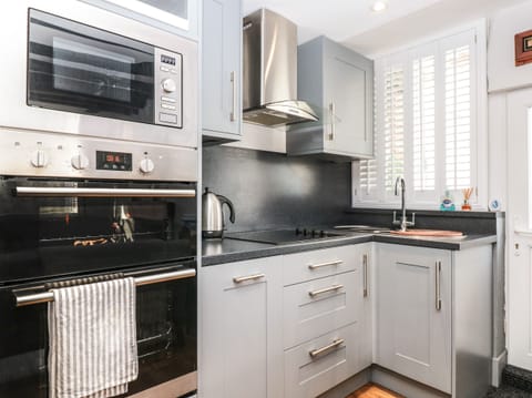 Fridge, dishwasher, electric kettle, toaster