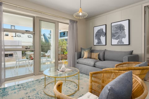 Exclusive Apartment | Living area | 40-inch flat-screen TV with cable channels, TV, Netflix