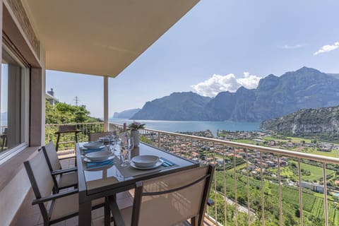Family Villa, 3 Bedrooms, Balcony, Mountainside (Villa Panorama with private pool) | Outdoor dining