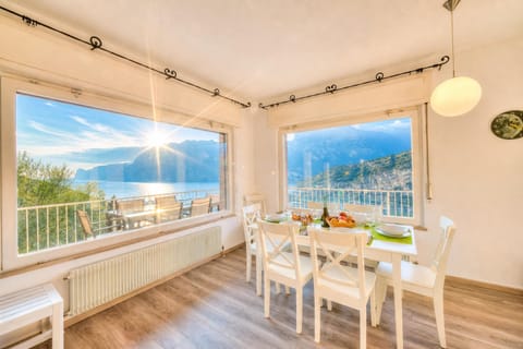 Family Villa, 3 Bedrooms, Balcony, Mountainside (Villa Panorama with Private Pool) | Dining