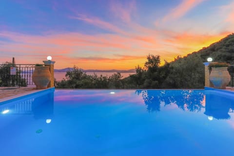 House | 3 bedrooms, iron/ironing board, WiFi