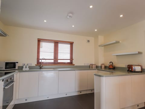 Fridge, dishwasher, electric kettle, toaster