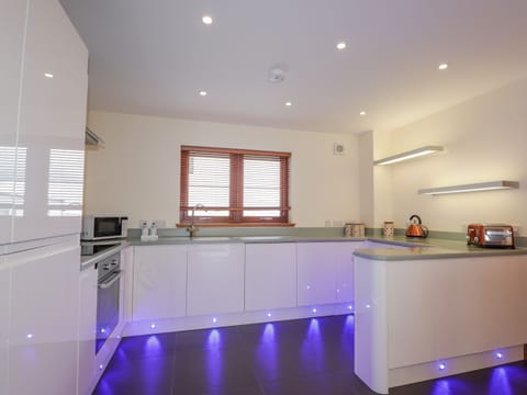 Fridge, dishwasher, electric kettle, toaster