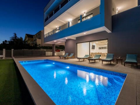 Villa (Four bedroom villa with swimming pool) | Pool | Outdoor pool, pool umbrellas, sun loungers