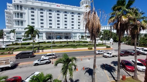 Suite con Balcon 8 | Street view