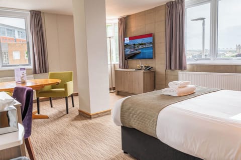 Club Double Room | In-room safe, desk, iron/ironing board, free WiFi