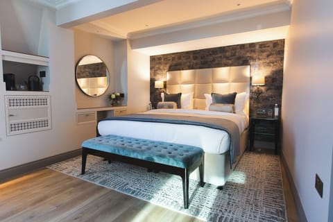 Hypo-allergenic bedding, in-room safe, desk, iron/ironing board