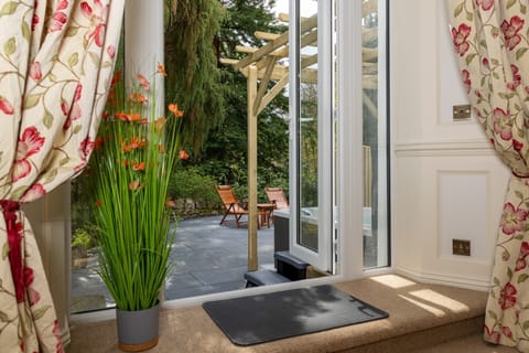 Superior Room, Garden View | Premium bedding, in-room safe, individually furnished, laptop workspace