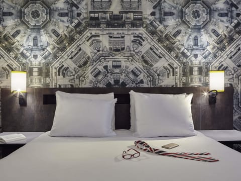 Premium bedding, pillowtop beds, in-room safe, desk