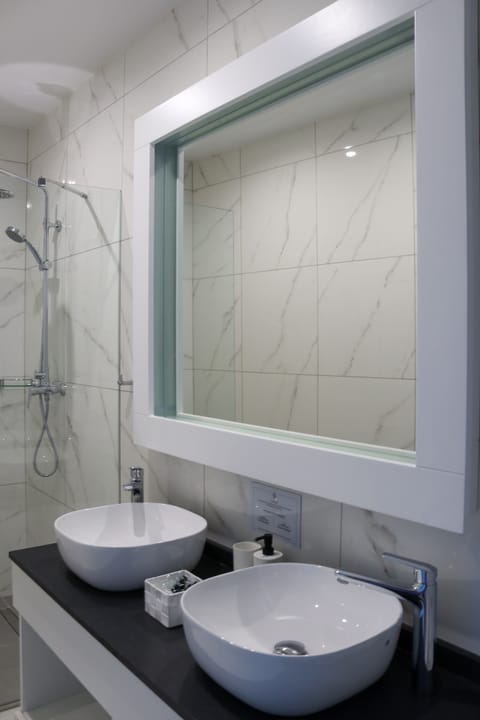 Free toiletries, towels, soap, shampoo