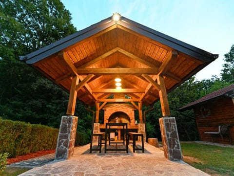 House (Three Bedroom Holiday Home with Hot T) | BBQ/picnic area