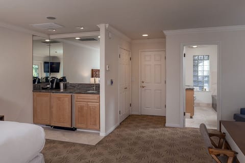 Downstairs Bungalow | Living area | 50-inch LCD TV with satellite channels, TV