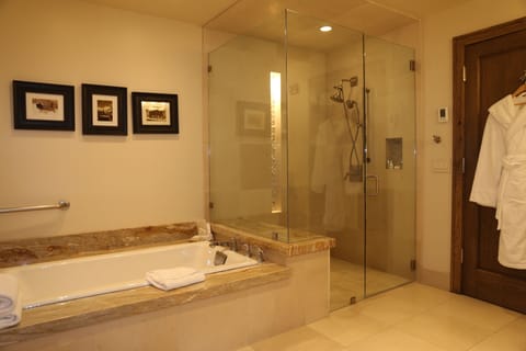 Room, 1 Bedroom | Bathroom