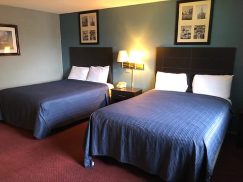 Desk, iron/ironing board, free WiFi