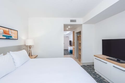 Suite, 1 Bedroom | Hypo-allergenic bedding, in-room safe, desk, laptop workspace
