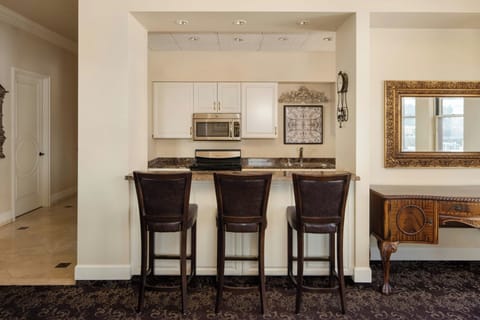 Frette Italian sheets, premium bedding, pillowtop beds, in-room safe