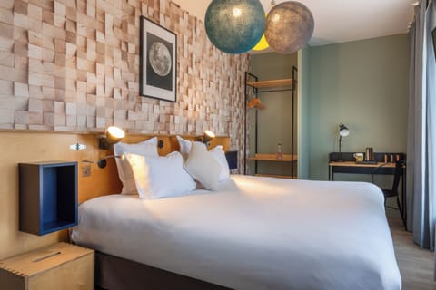 Superior Double Room | Premium bedding, in-room safe, desk, blackout drapes