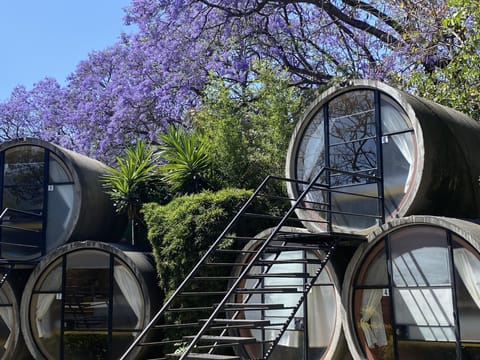 Tube Room (In the Top) | Bed sheets