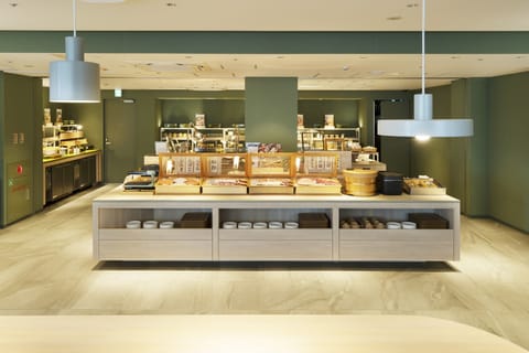 Daily buffet breakfast for a fee