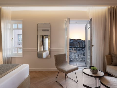 Executive Suite, Sea View and Hammam | 1 bedroom, hypo-allergenic bedding available, minibar, in-room safe