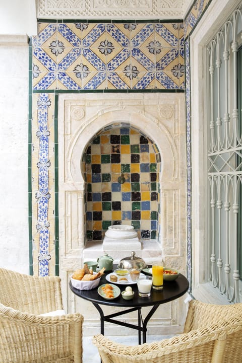 Daily buffet breakfast for a fee