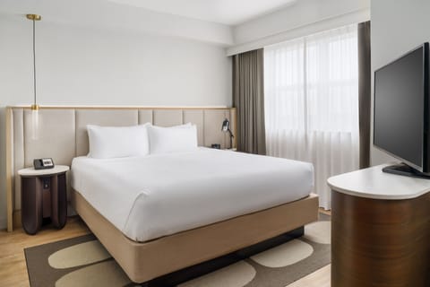 Studio, 1 Queen Bed with Sofa bed | Hypo-allergenic bedding, in-room safe, desk, laptop workspace