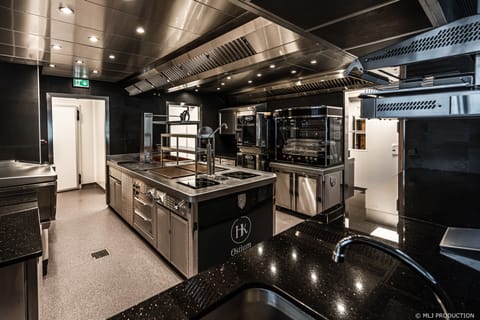 Breakfast, lunch and dinner served