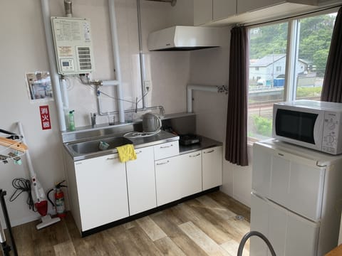 Basic Room | Private kitchen