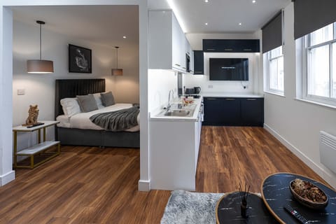 Superior Apartment, Hot Tub, City View (Apt 2) | Living area | Smart TV, Netflix, streaming services