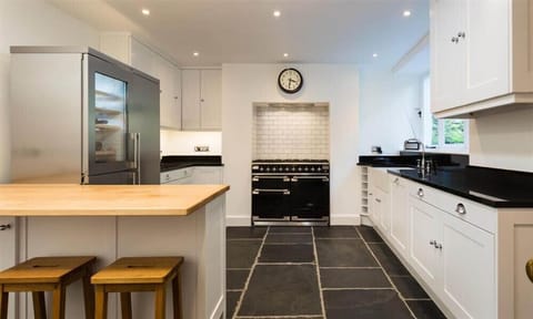 Fridge, dishwasher, electric kettle, toaster