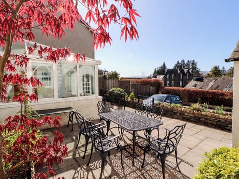 Cottage | Outdoor dining