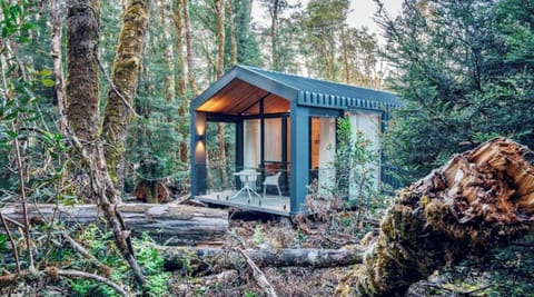  Premium Mountain Cabin - Adults Only | Blackout drapes, soundproofing, iron/ironing board