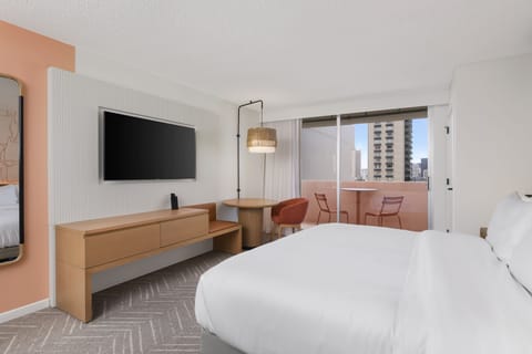 Room, 1 King Bed with Sofa bed (Neighborhood View) | Hypo-allergenic bedding, in-room safe, individually decorated