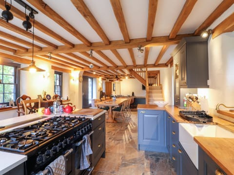 Fridge, dishwasher, electric kettle, toaster