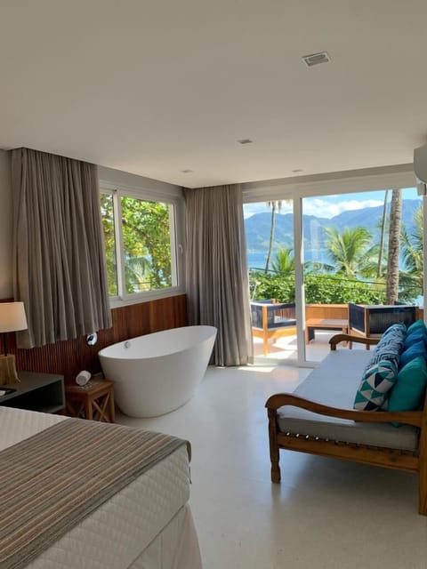 Premium Room, 1 King Bed, Sea View | Terrace/patio