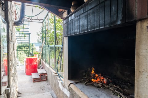 Apartment (Apartment Giovani - Two Bedroom Apart) | BBQ/picnic area