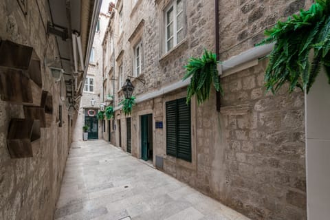 Apartment (Two-Bedroom Apartment) | Exterior