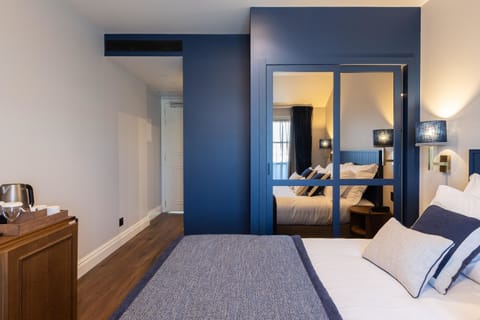 Minibar, in-room safe, desk, soundproofing