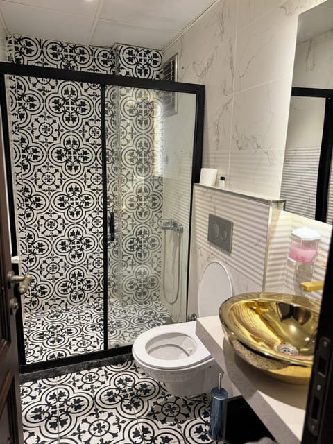 Standard Room, 1 Double Bed | Bathroom