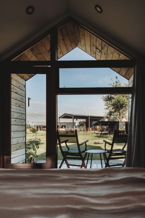 Cabin, 1 Queen Bed, Park View | Bed sheets