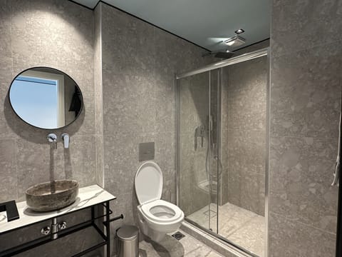 Double Room | Desk, laptop workspace, soundproofing, iron/ironing board