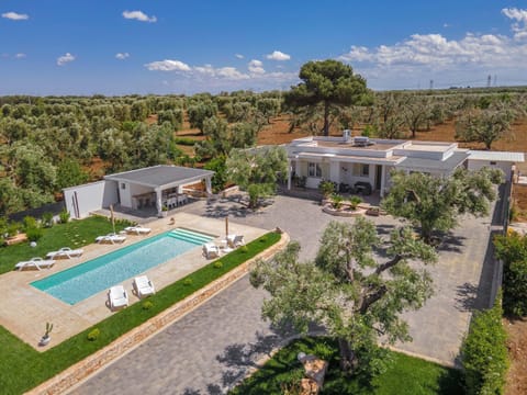 Villa | Garden view