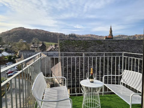 Cottage | Property grounds