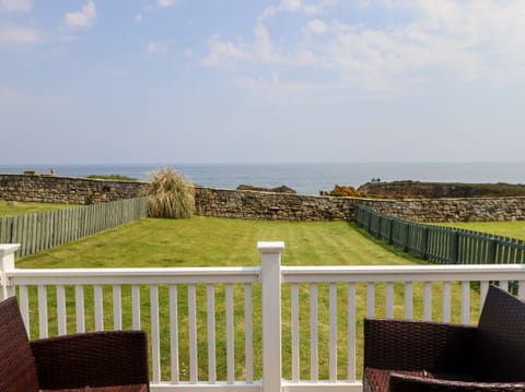 Cottage | Property grounds