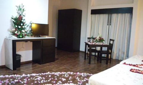 In-room safe, desk, laptop workspace, iron/ironing board