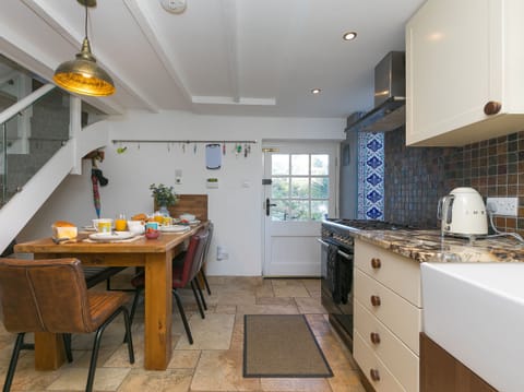 Fridge, dishwasher, electric kettle, toaster