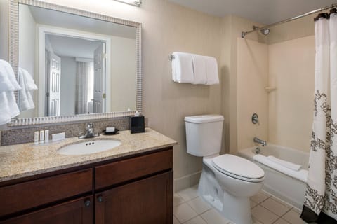 Suite, 2 Bedrooms | Bathroom | Combined shower/tub, free toiletries, hair dryer, towels