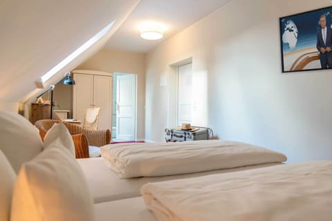 Classic Double Room | Premium bedding, in-room safe, iron/ironing board, free WiFi