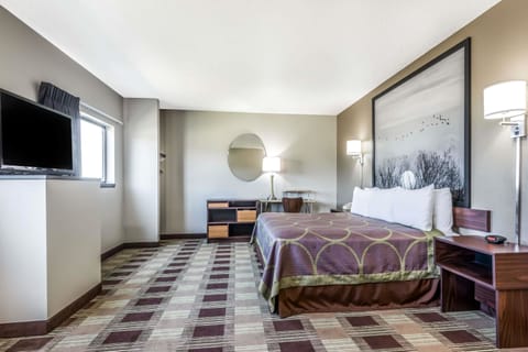 Studio Suite, 1 King Bed, Non Smoking | Desk, iron/ironing board, free cribs/infant beds, rollaway beds