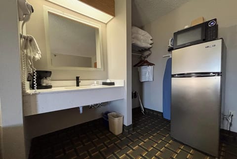 Studio Suite, Multiple Beds, Non Smoking | Desk, blackout drapes, iron/ironing board, free cribs/infant beds